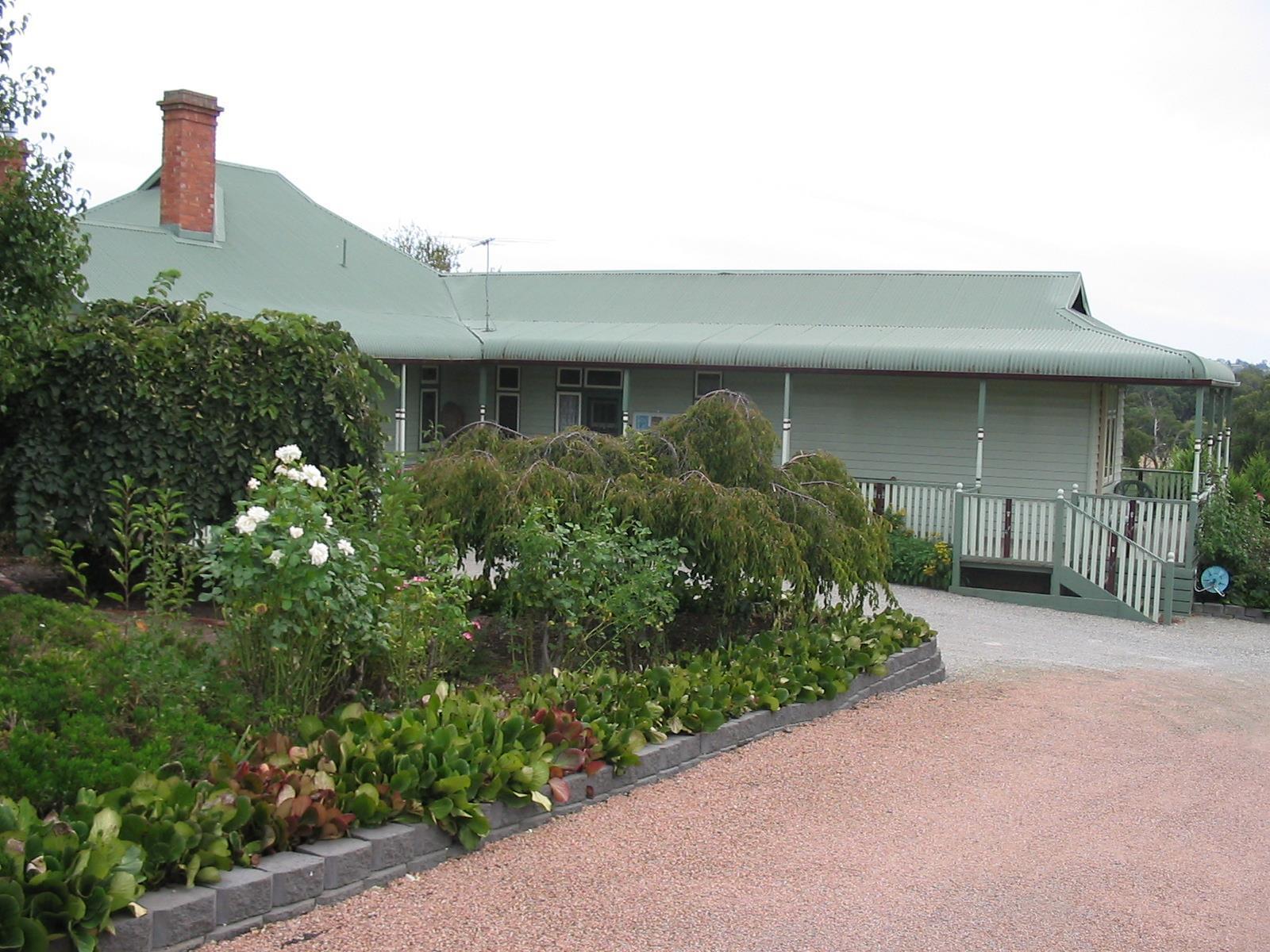 Wild Cattle Creek Estate Bed & Breakfast Wandin Yallock Exterior photo